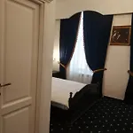 Weiss Little Palace ブラショフ