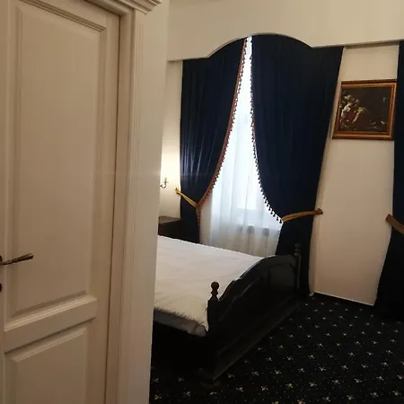 Weiss Little Palace 布拉索夫