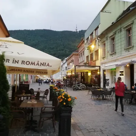 Aparthotel Weiss Little Palace Brasov