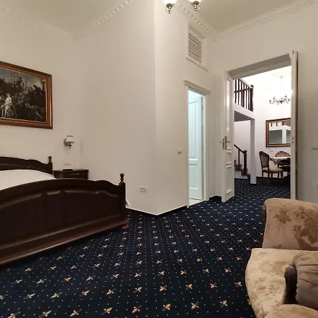 Aparthotel Weiss Little Palace