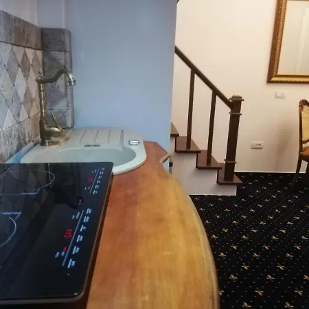 Aparthotel Weiss Little Palace