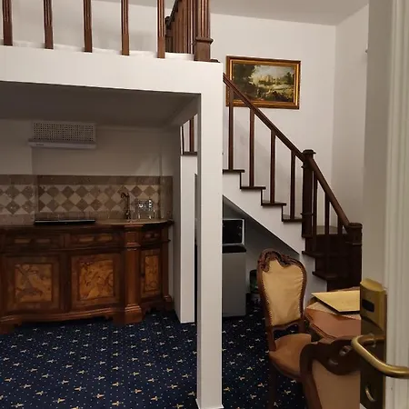 Aparthotel Weiss Little Palace Brașov