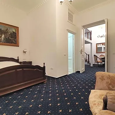 Lejlighedshotel Weiss Little Palace