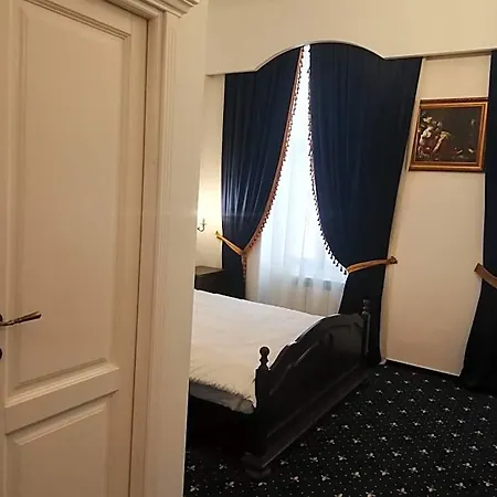 Weiss Little Palace Lejlighedshotel