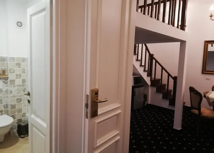 Weiss Little Palace 4*